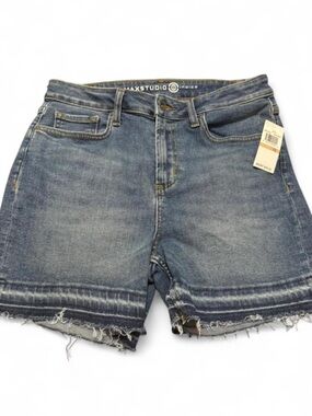 Max Studio Indigo denim shorts, classic five-pocket design, a zip fly, size 12